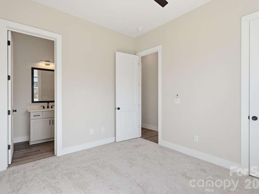 1021 Elm Street, Kannapolis, NC 28081.  MLS# CAR4354286, YatesRealty ID 10616. 
