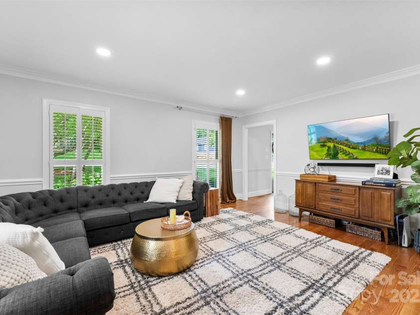 3424 Clydesdale Drive, Gastonia, NC 28056.  MLS# CAR4253959, YatesRealty ID 10616. 