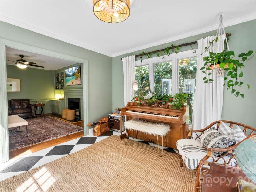 3424 Clydesdale Drive, Gastonia, NC 28056.  MLS# CAR4253959, YatesRealty ID 10616. 