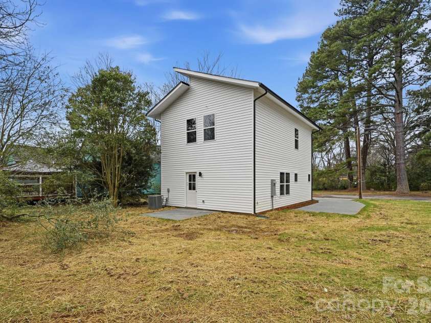 214 Chestnut Street, Salisbury, NC 28144.  MLS# CAR4357873, YatesRealty ID 10617. 