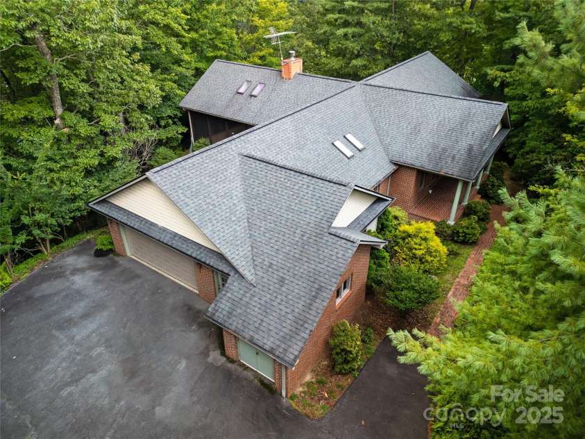 273 Inoli Circle, Brevard, NC 28712.  MLS# CAR4286189, YatesRealty ID 10618. 