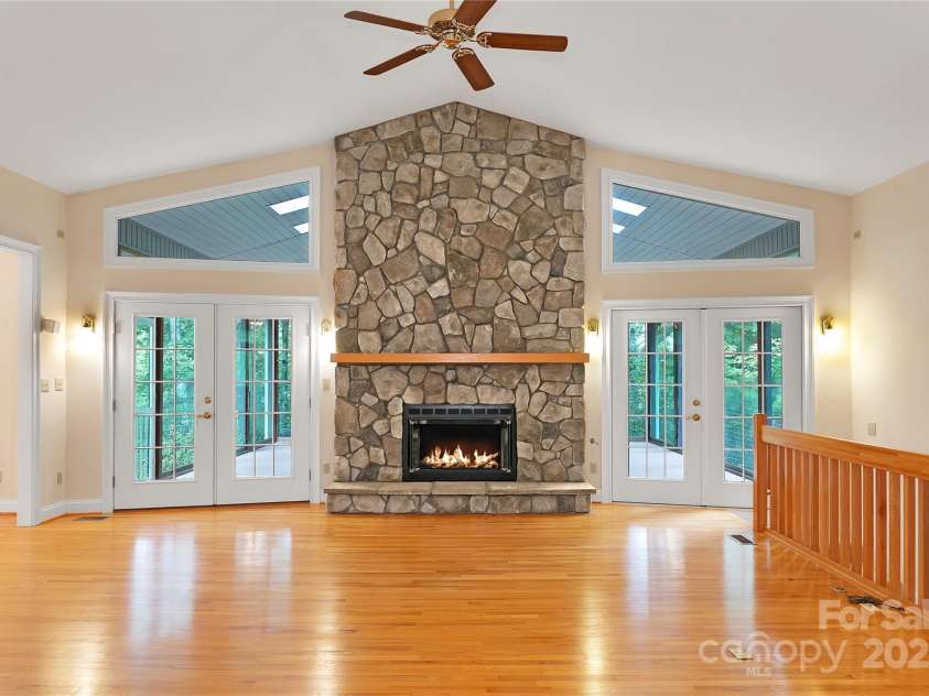 273 Inoli Circle, Brevard, NC 28712.  MLS# CAR4286189, YatesRealty ID 10618. 