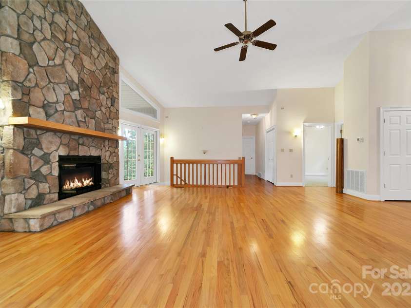 273 Inoli Circle, Brevard, NC 28712.  MLS# CAR4286189, YatesRealty ID 10618. 