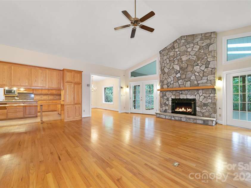 273 Inoli Circle, Brevard, NC 28712.  MLS# CAR4286189, YatesRealty ID 10618. 