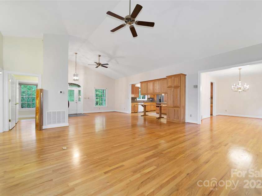 273 Inoli Circle, Brevard, NC 28712.  MLS# CAR4286189, YatesRealty ID 10618. 