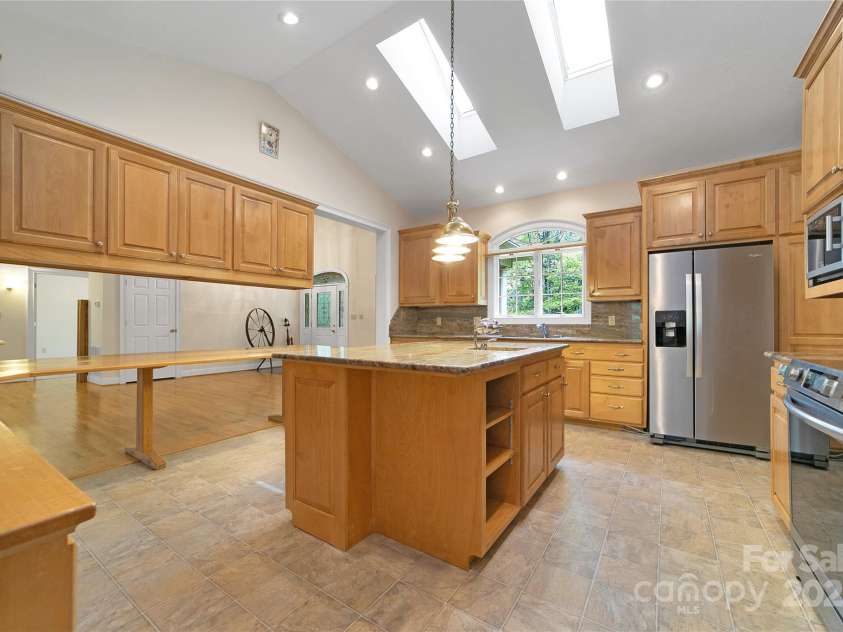 273 Inoli Circle, Brevard, NC 28712.  MLS# CAR4286189, YatesRealty ID 10618. 