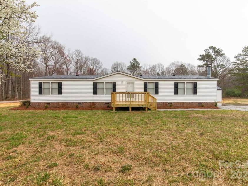 288 John L Hudson Sr Road, Lancaster, SC 29720.  MLS# CAR4229373, YatesRealty ID 10618. 
