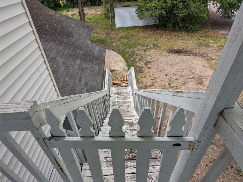 173 Columbia Street, Chester, SC 29706.  MLS# CAR4232488, YatesRealty ID 10619. Unit C Steps