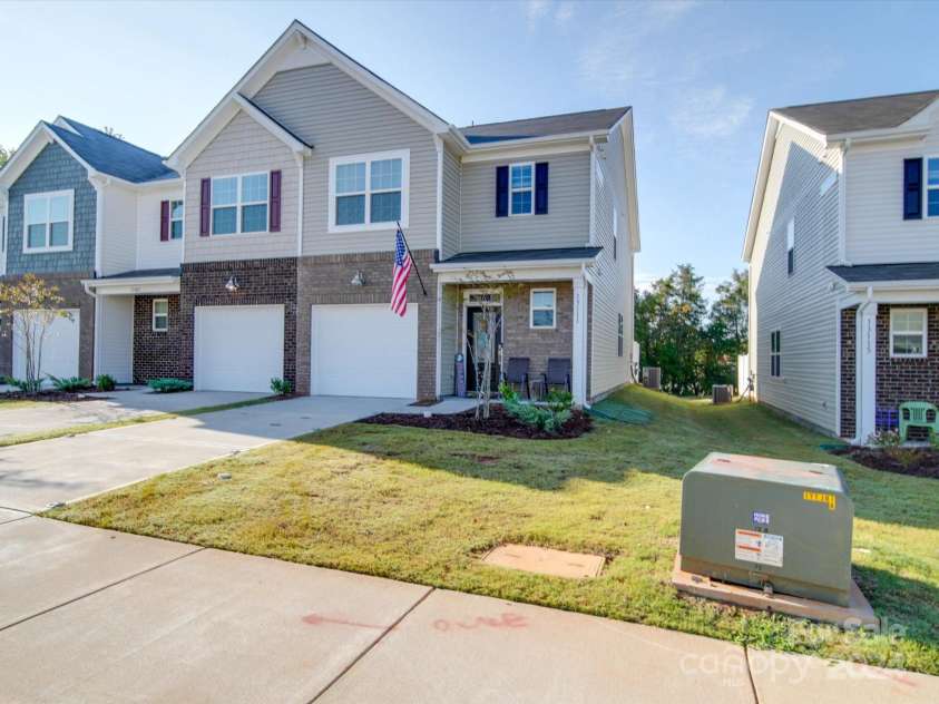 13111 Cottage Crest Lane, Charlotte, NC 28273.  MLS# CAR4187698, YatesRealty ID 1062. 