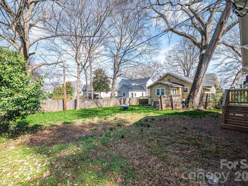 308 sycamore Street, Lincolnton, NC 28092.  MLS# CAR4354659, YatesRealty ID 10621. 