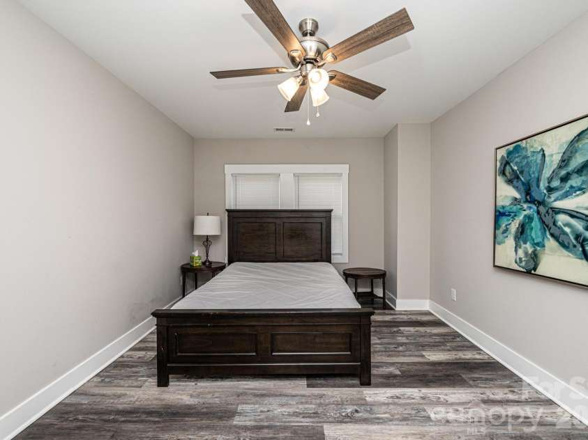 308 sycamore Street, Lincolnton, NC 28092.  MLS# CAR4354659, YatesRealty ID 10621. 