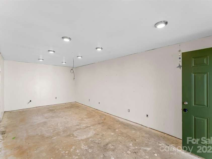 70 First Street, Canton, NC 28716.  MLS# CAR4230624, YatesRealty ID 10622. 