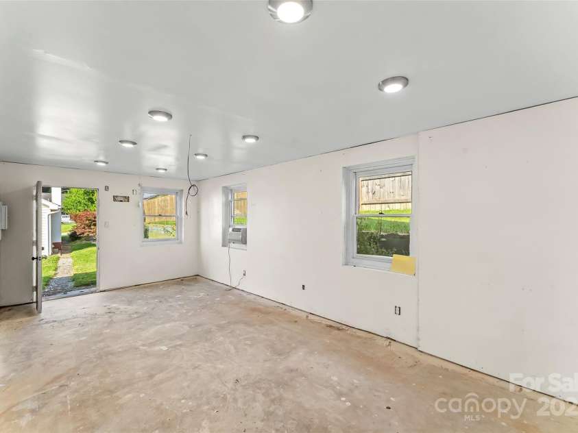 70 First Street, Canton, NC 28716.  MLS# CAR4230624, YatesRealty ID 10622. 