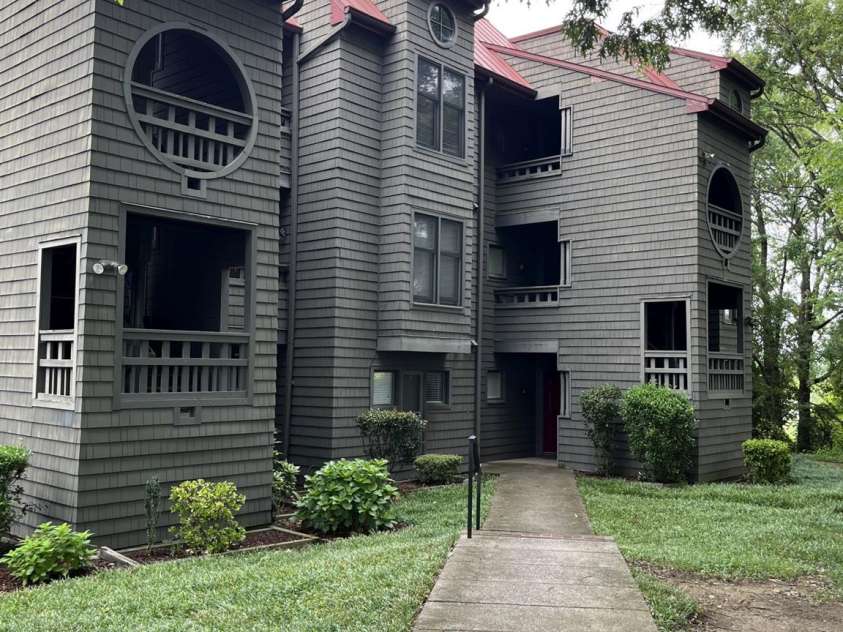 9041 J M Keynes Drive, Charlotte, NC 28262.  MLS# CAR4411303, YatesRealty ID 10626. 