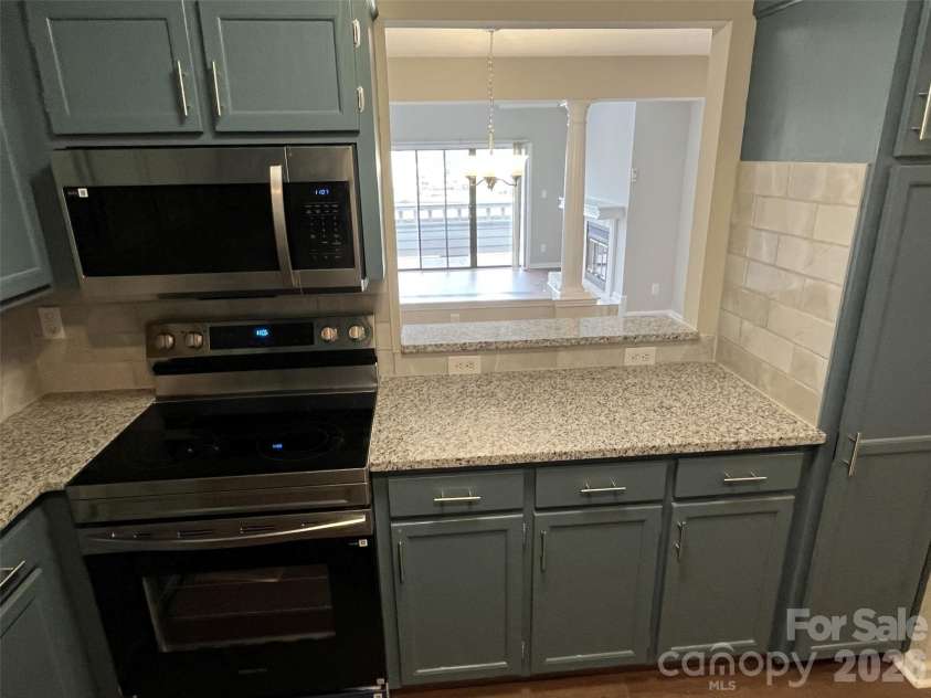 9041 J M Keynes Drive, Charlotte, NC 28262.  MLS# CAR4411303, YatesRealty ID 10626. 