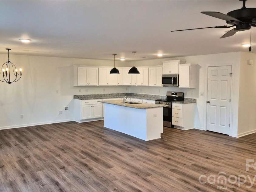 1048 Garnette Road, Lancaster, SC 29720.  MLS# CAR4346020, YatesRealty ID 10627. 