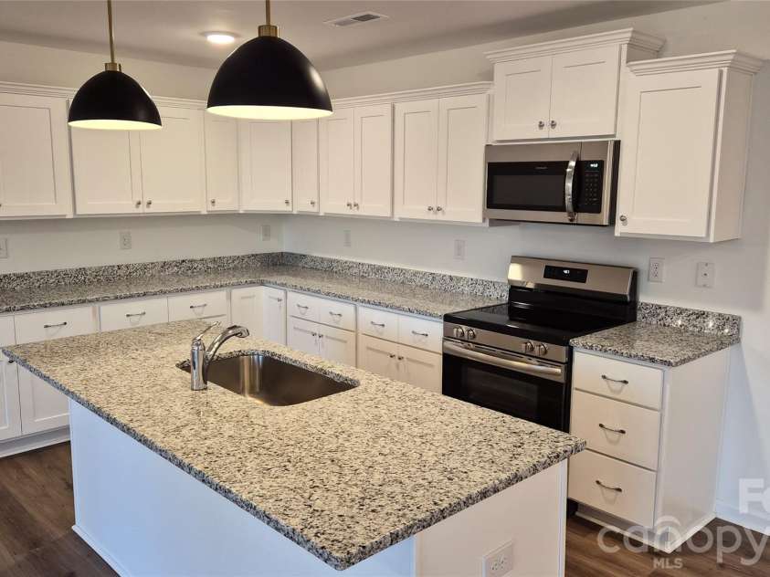 1048 Garnette Road, Lancaster, SC 29720.  MLS# CAR4346020, YatesRealty ID 10627. 