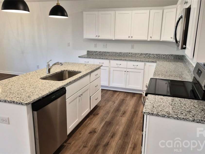 1048 Garnette Road, Lancaster, SC 29720.  MLS# CAR4346020, YatesRealty ID 10627. 
