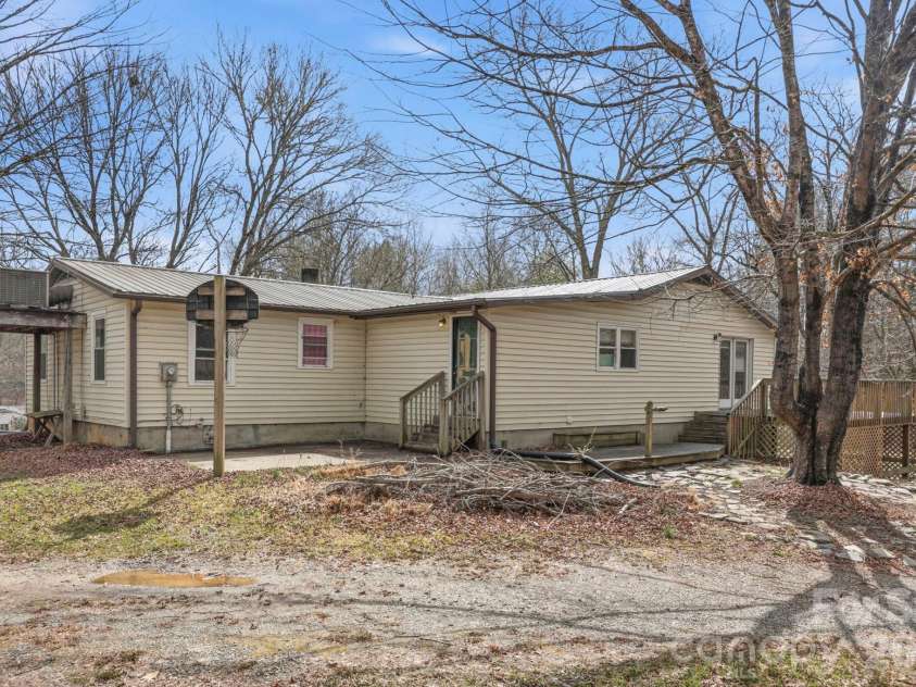 180 Whispering Pines Drive, Pisgah Forest, NC 28768.  MLS# CAR4353769, YatesRealty ID 10628. 