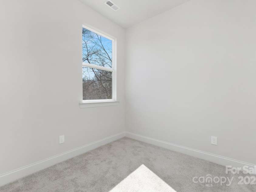 622 Old Salisbury Road, Statesville, NC 28677.  MLS# CAR4254358, YatesRealty ID 10628. 