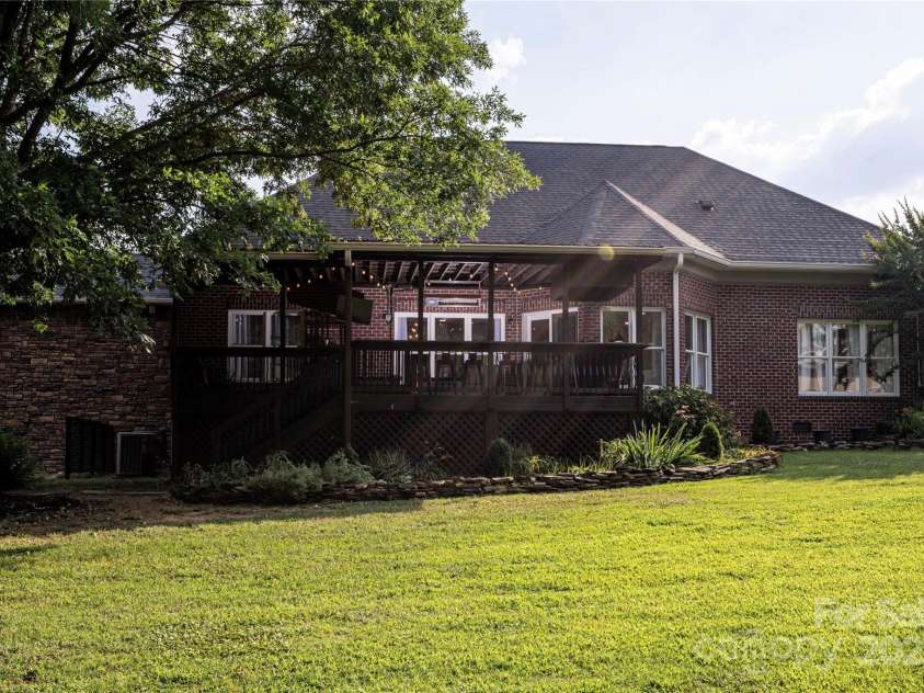 5645 White Store Road, Wingate, NC 28174.  MLS# CAR4218751, YatesRealty ID 10629. 