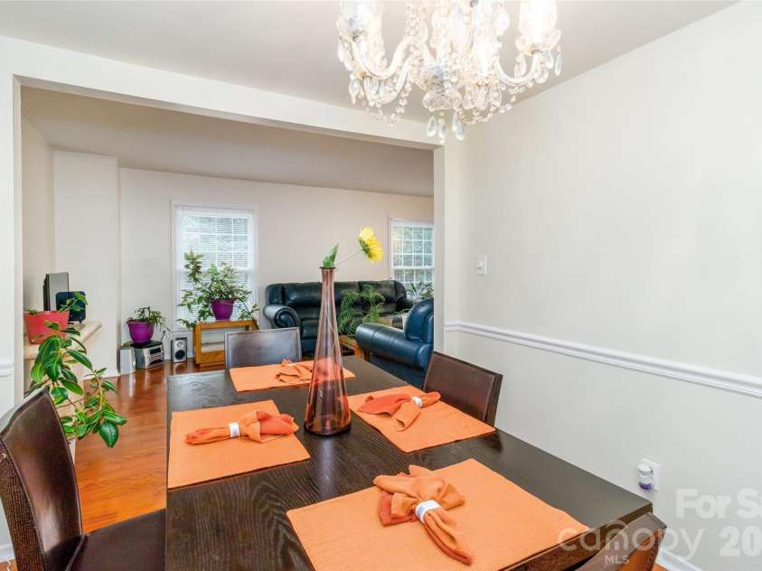 8300 Knights Bridge Road, Charlotte, NC 28210.  MLS# CAR4361644, YatesRealty ID 10629. 