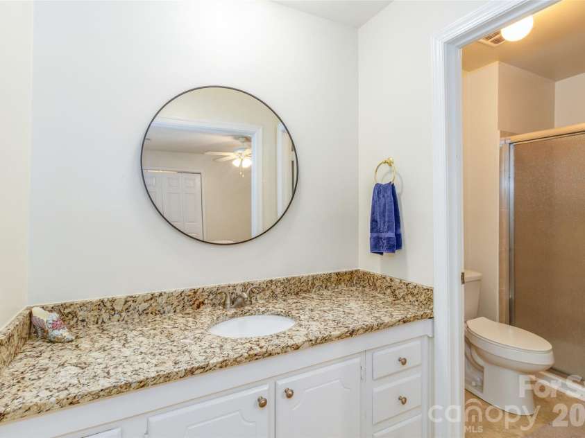 8300 Knights Bridge Road, Charlotte, NC 28210.  MLS# CAR4361644, YatesRealty ID 10629. 