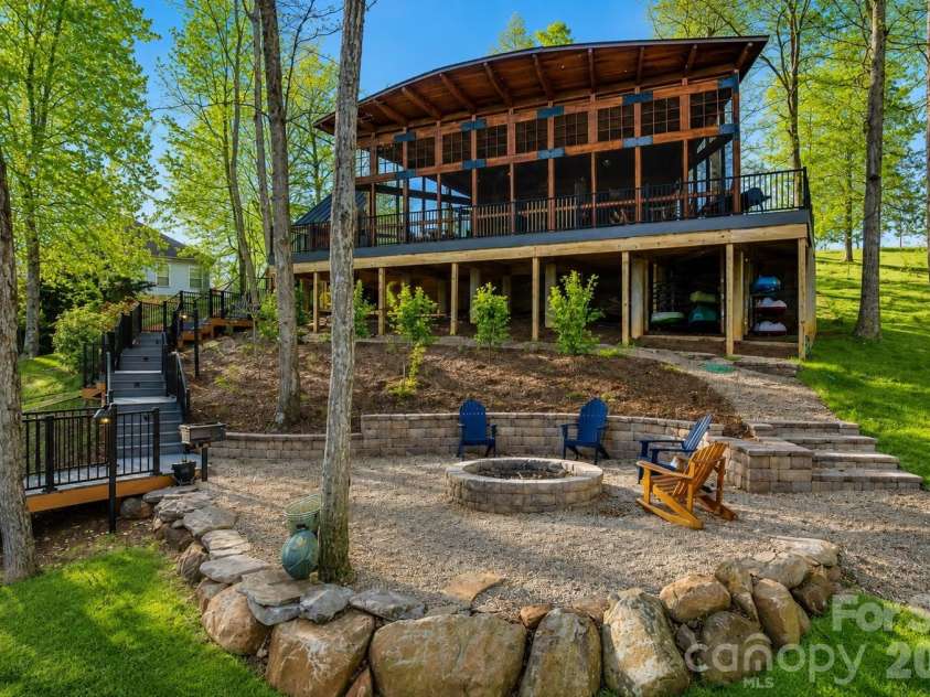 11178 Argosy Drive, Lancaster, SC 29720.  MLS# CAR4399166, YatesRealty ID 1063. Lakeside Pavilion