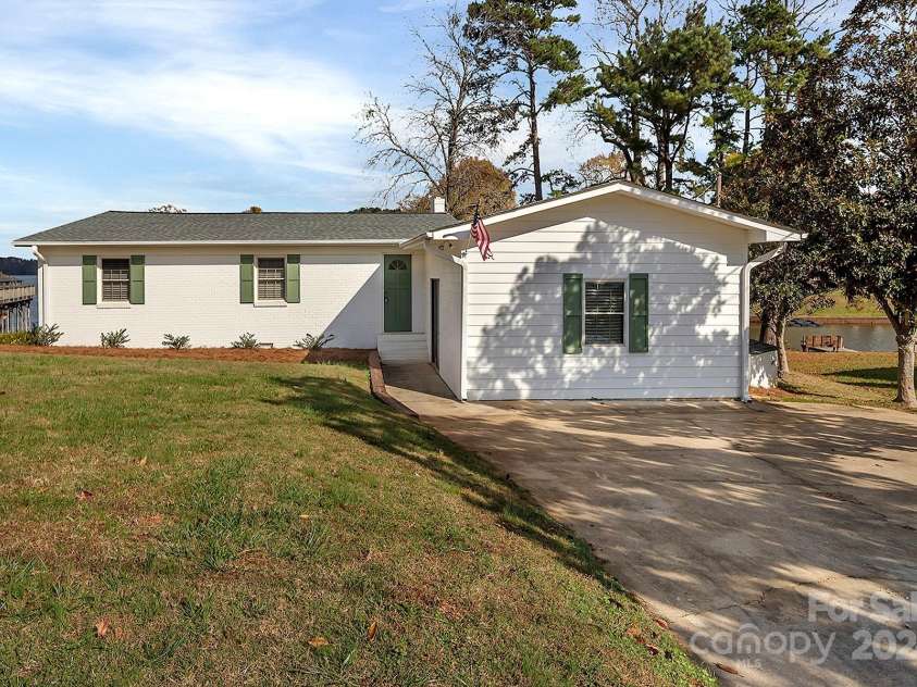 379 Alberta Drive, Norwood, NC 28128.  MLS# CAR4204709, YatesRealty ID 1063. 