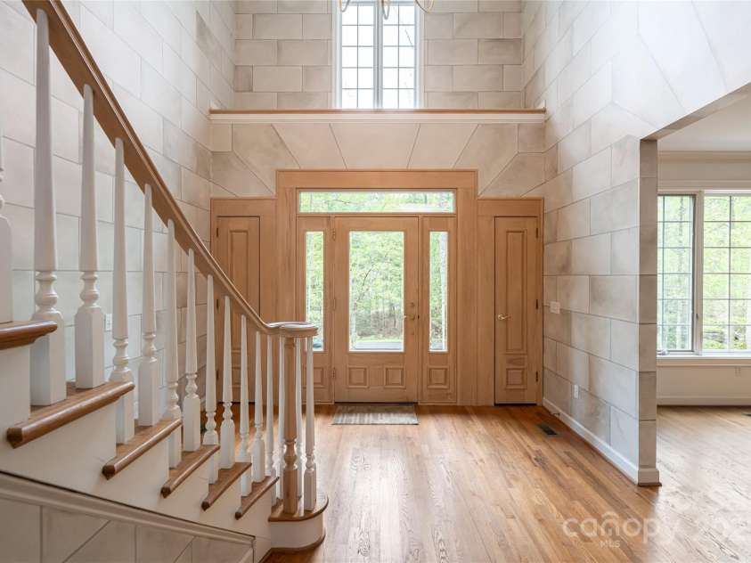 3 Fir Tree Lane, Asheville, NC 28803.  MLS# CAR4246438, YatesRealty ID 10631. 