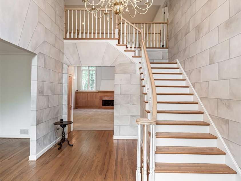 3 Fir Tree Lane, Asheville, NC 28803.  MLS# CAR4246438, YatesRealty ID 10631. 