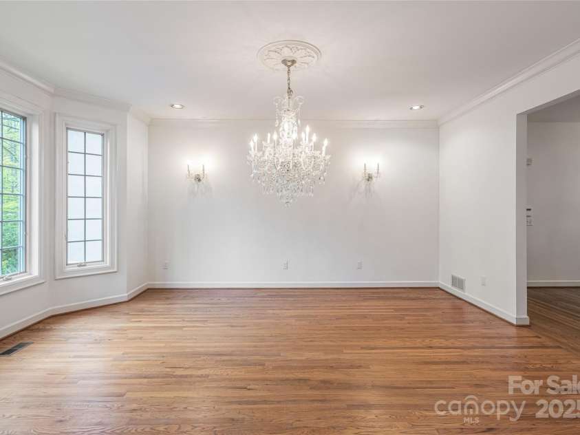 3 Fir Tree Lane, Asheville, NC 28803.  MLS# CAR4246438, YatesRealty ID 10631. 