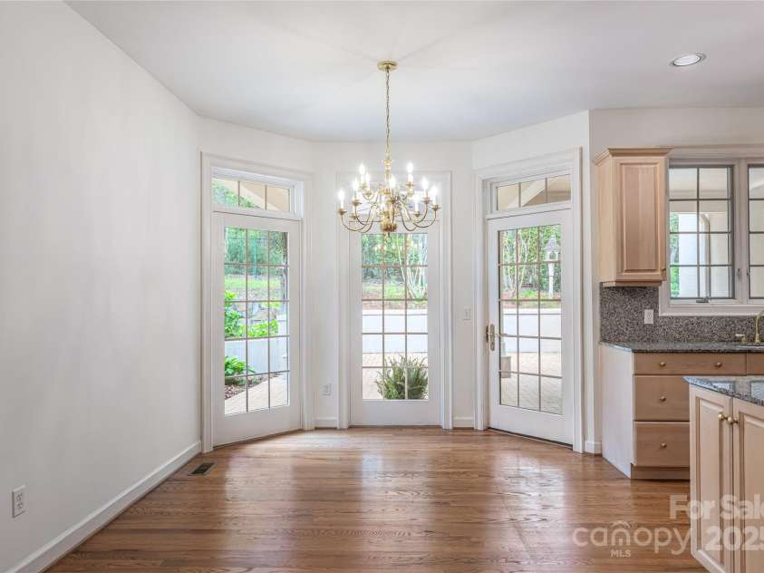 3 Fir Tree Lane, Asheville, NC 28803.  MLS# CAR4246438, YatesRealty ID 10631. 