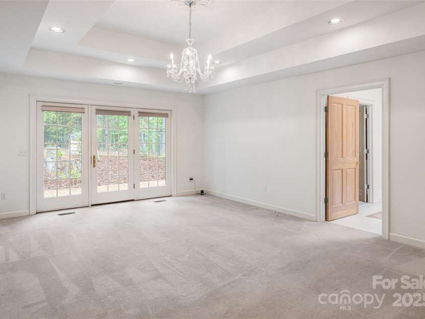 3 Fir Tree Lane, Asheville, NC 28803.  MLS# CAR4246438, YatesRealty ID 10631. 