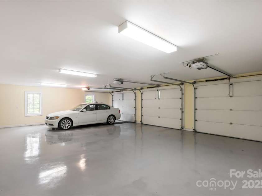 3 Fir Tree Lane, Asheville, NC 28803.  MLS# CAR4246438, YatesRealty ID 10631. 