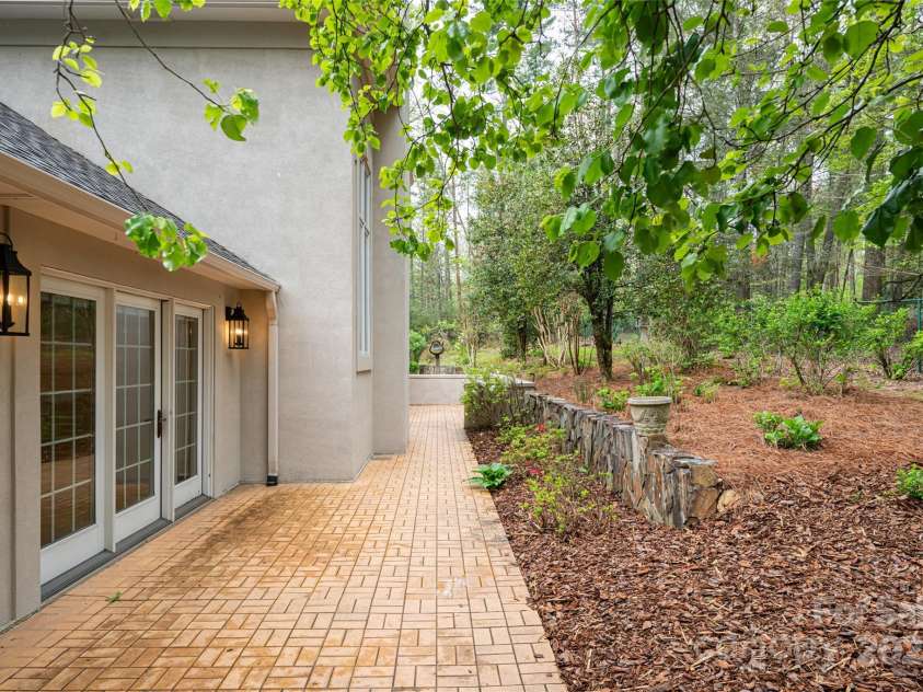 3 Fir Tree Lane, Asheville, NC 28803.  MLS# CAR4246438, YatesRealty ID 10631. 