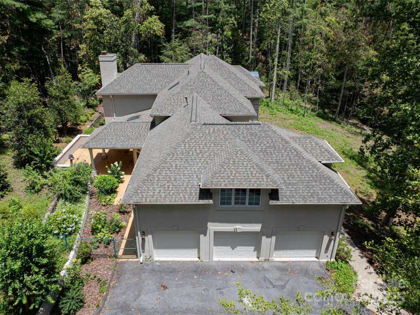 3 Fir Tree Lane, Asheville, NC 28803.  MLS# CAR4246438, YatesRealty ID 10631. 