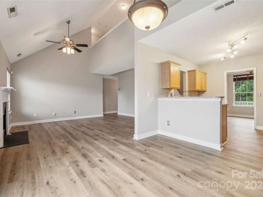 14131 Bernardy Lane, Charlotte, NC 28269.  MLS# CAR4164903, YatesRealty ID 10632. 