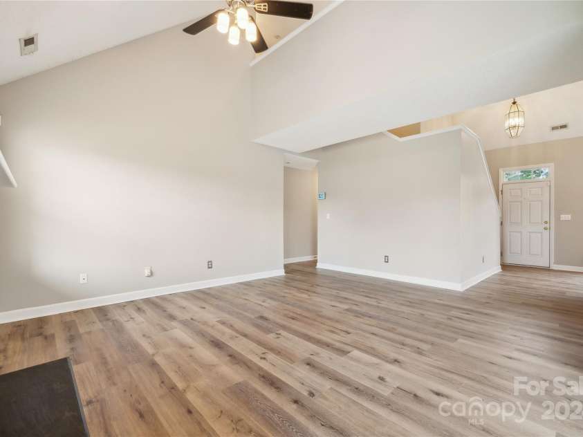 14131 Bernardy Lane, Charlotte, NC 28269.  MLS# CAR4164903, YatesRealty ID 10632. 