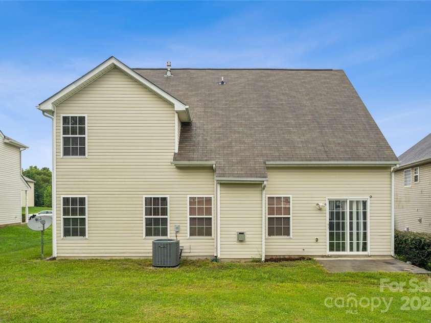 14131 Bernardy Lane, Charlotte, NC 28269.  MLS# CAR4164903, YatesRealty ID 10632. 