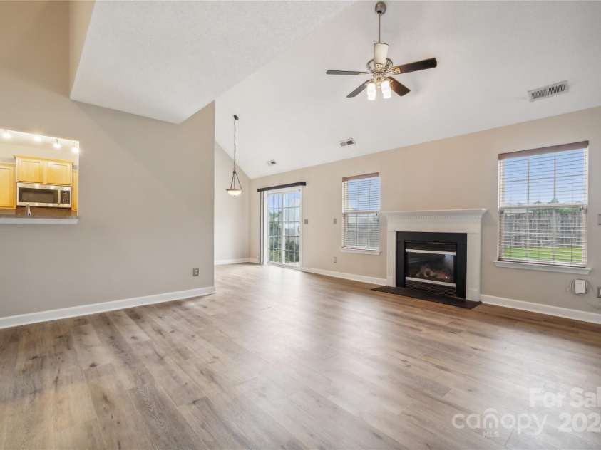 14131 Bernardy Lane, Charlotte, NC 28269.  MLS# CAR4164903, YatesRealty ID 10632. 