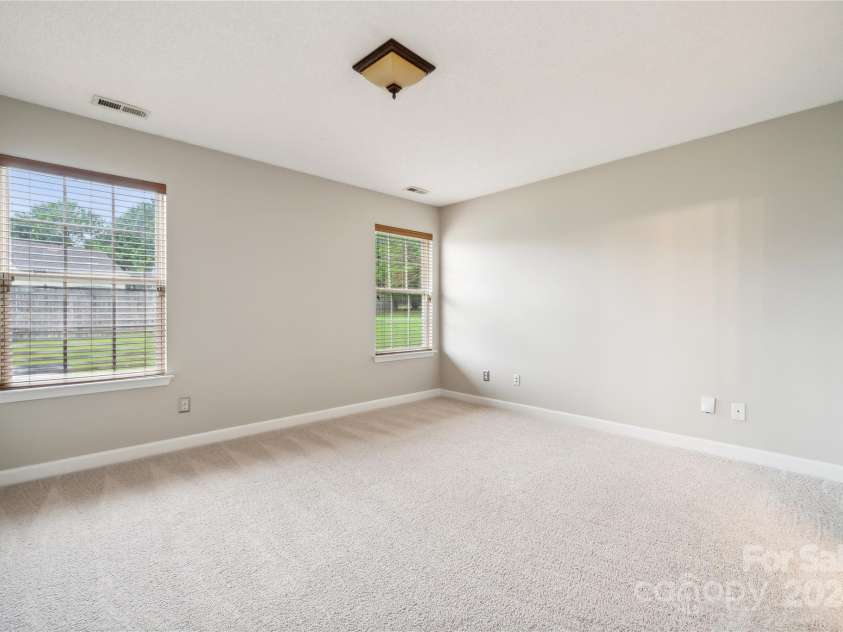 14131 Bernardy Lane, Charlotte, NC 28269.  MLS# CAR4164903, YatesRealty ID 10632. Primary bedroom