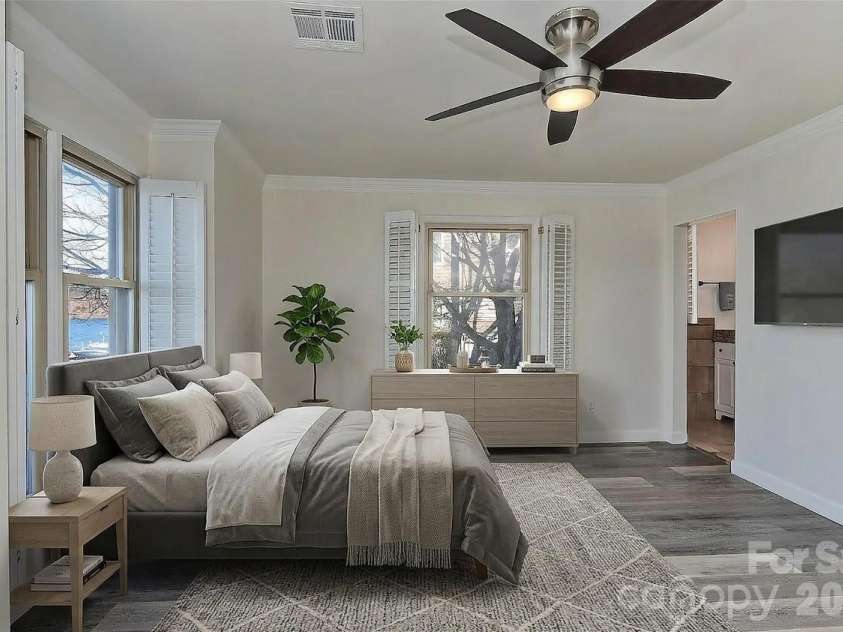 7332 Lakefront Drive, Charlotte, NC 28278.  MLS# CAR4335947, YatesRealty ID 10632. 