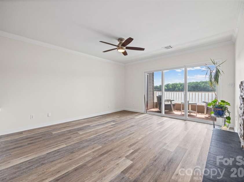 7332 Lakefront Drive, Charlotte, NC 28278.  MLS# CAR4394925, YatesRealty ID 10632. 