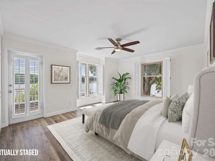 7332 Lakefront Drive, Charlotte, NC 28278.  MLS# CAR4394925, YatesRealty ID 10632. 