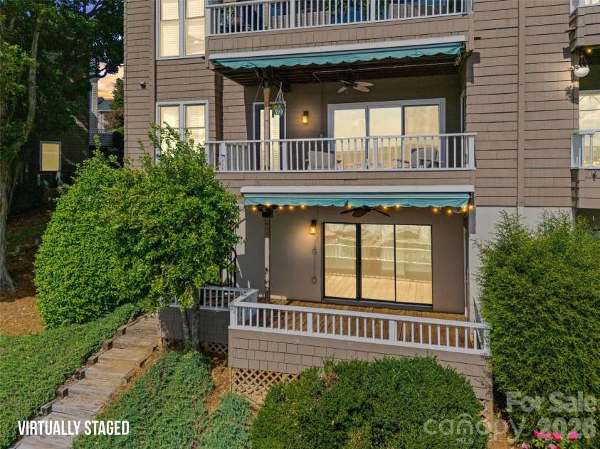 7332 Lakefront Drive, Charlotte, NC 28278.  MLS# CAR4394925, YatesRealty ID 10632. 