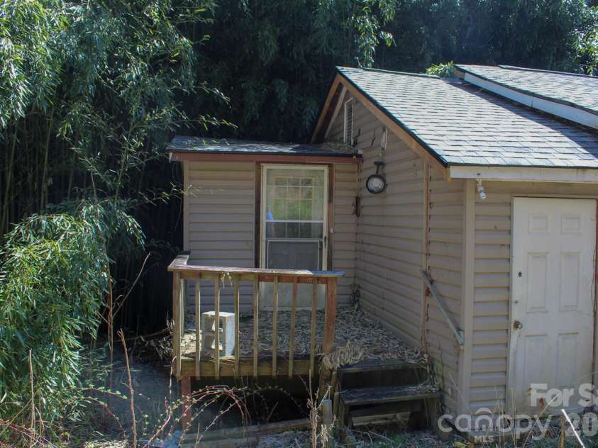 1293 Lake Logan Road, Canton, NC 28716.  MLS# CAR4361659, YatesRealty ID 10633. 