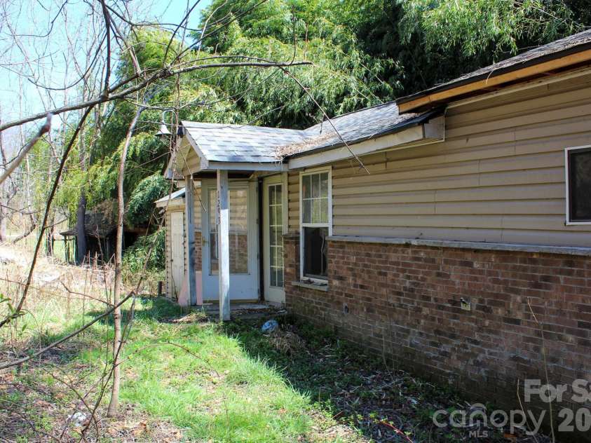 1293 Lake Logan Road, Canton, NC 28716.  MLS# CAR4361659, YatesRealty ID 10633. 