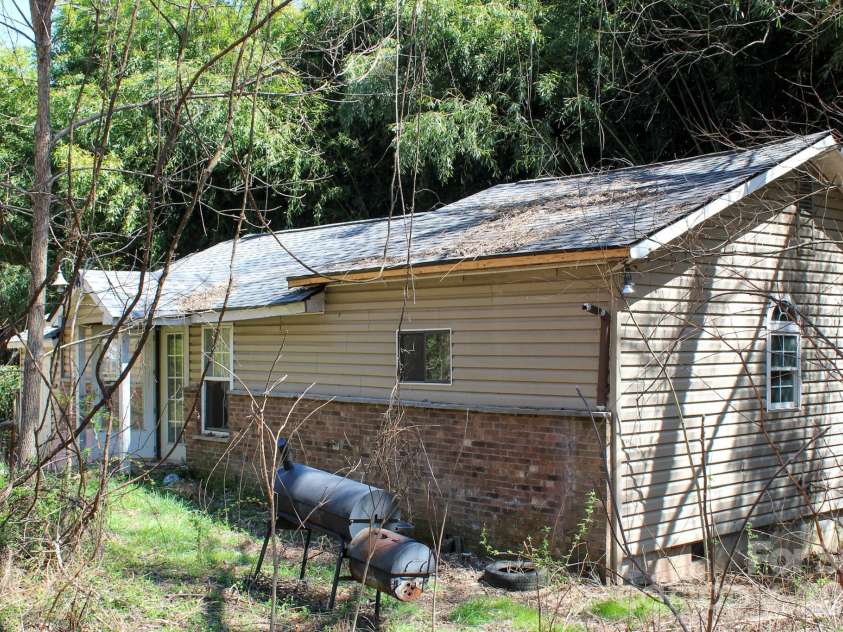 1293 Lake Logan Road, Canton, NC 28716.  MLS# CAR4361659, YatesRealty ID 10633. 