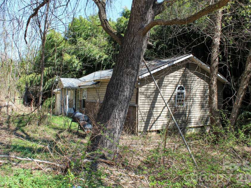 1293 Lake Logan Road, Canton, NC 28716.  MLS# CAR4361659, YatesRealty ID 10633. 